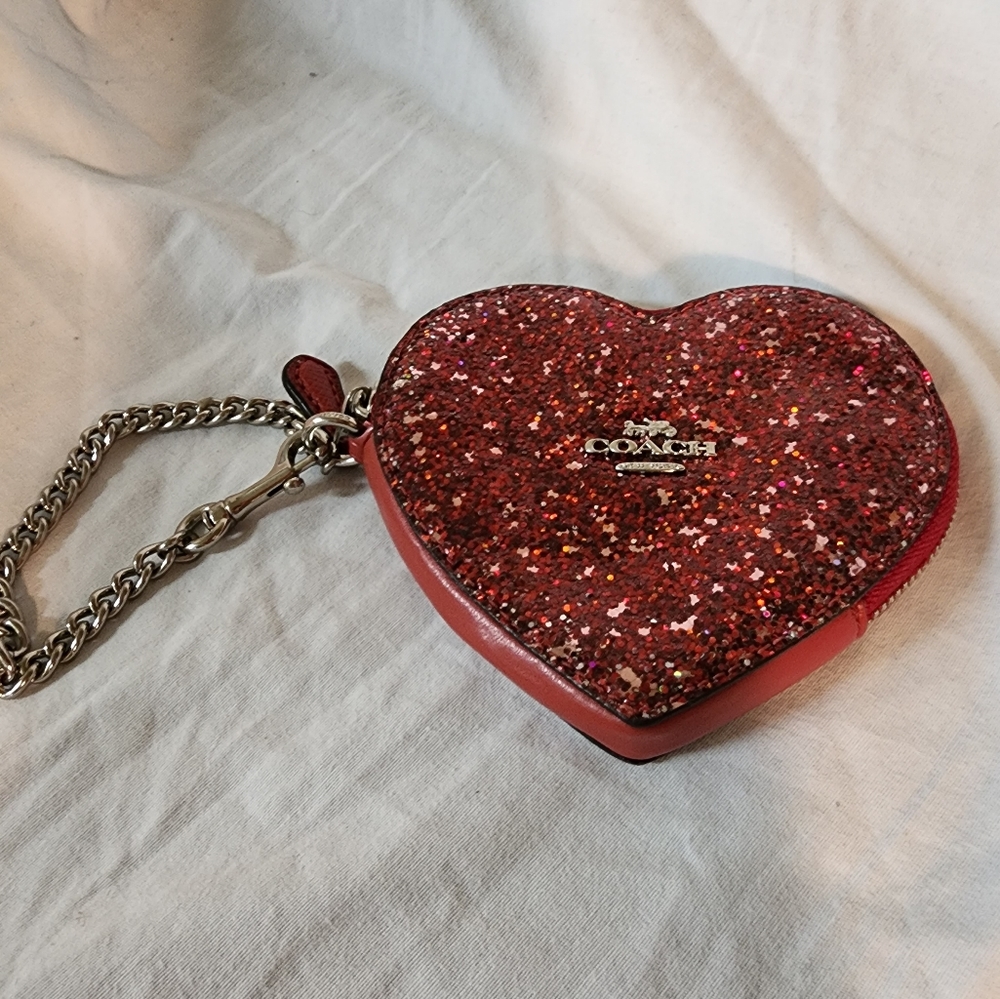 COACH RED GLITTER HEART WIZARD Of OZ ZIP LEATHER COIN PURSE 39078 EUC